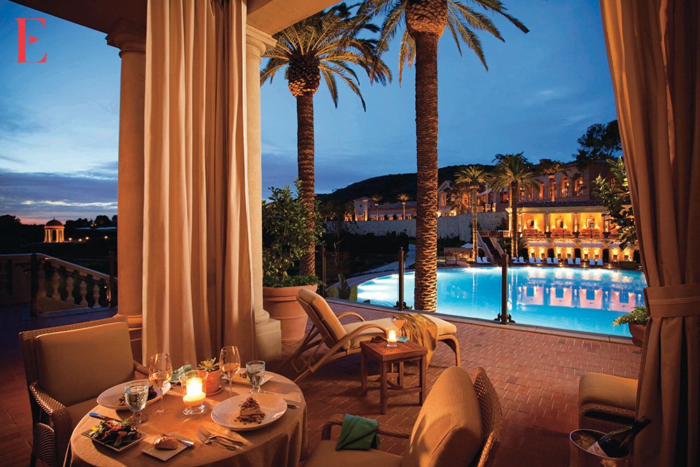 Cabana Dining Coliseum Pool