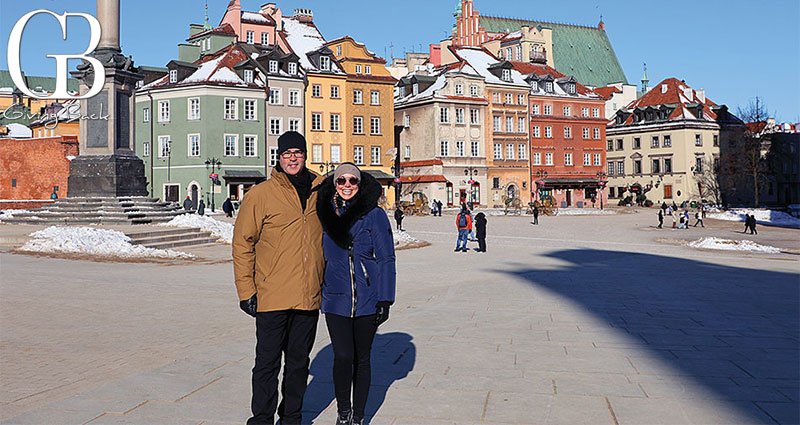 Esteban and Danitza at Plac Zamkowy